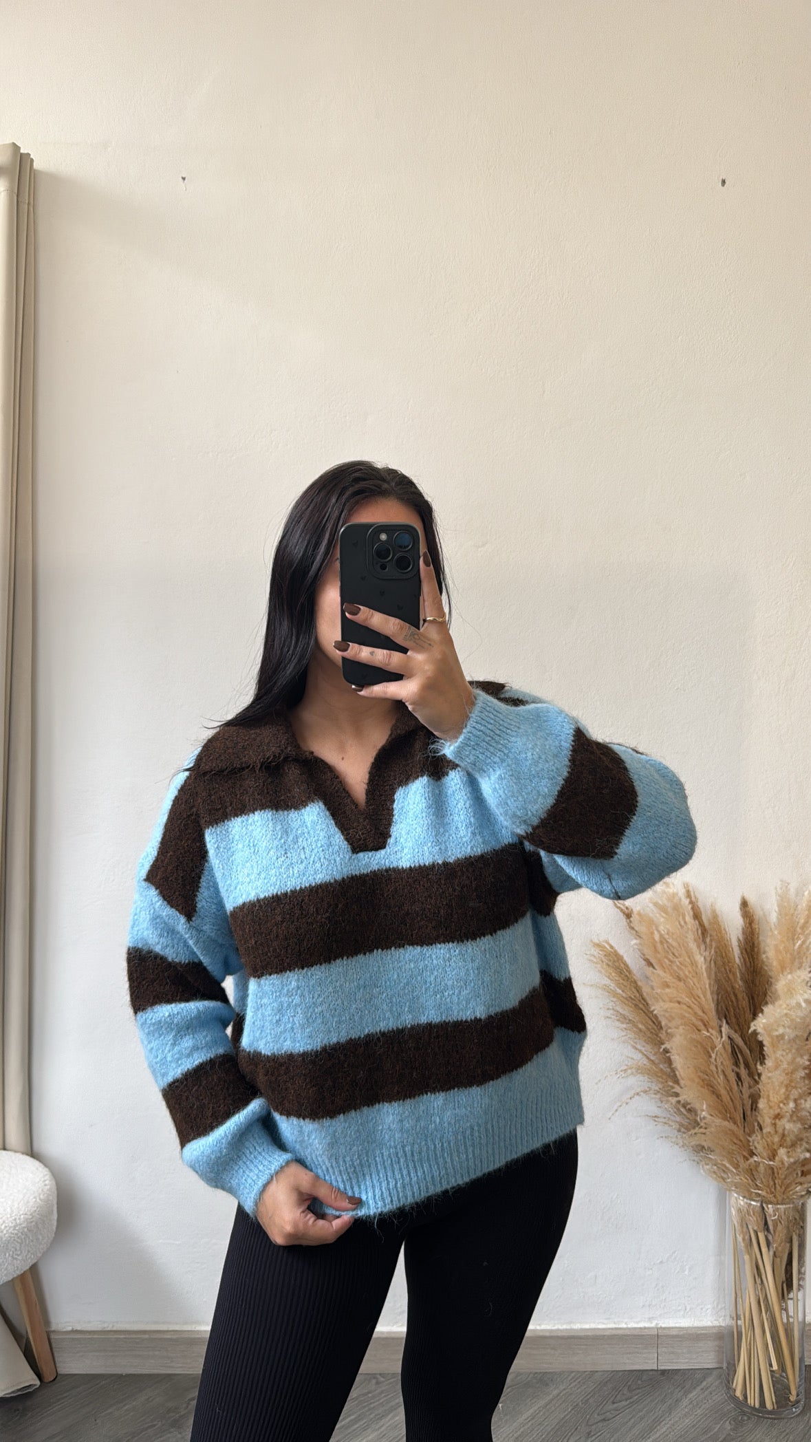 Camisola de malha às riscas azul e castanho