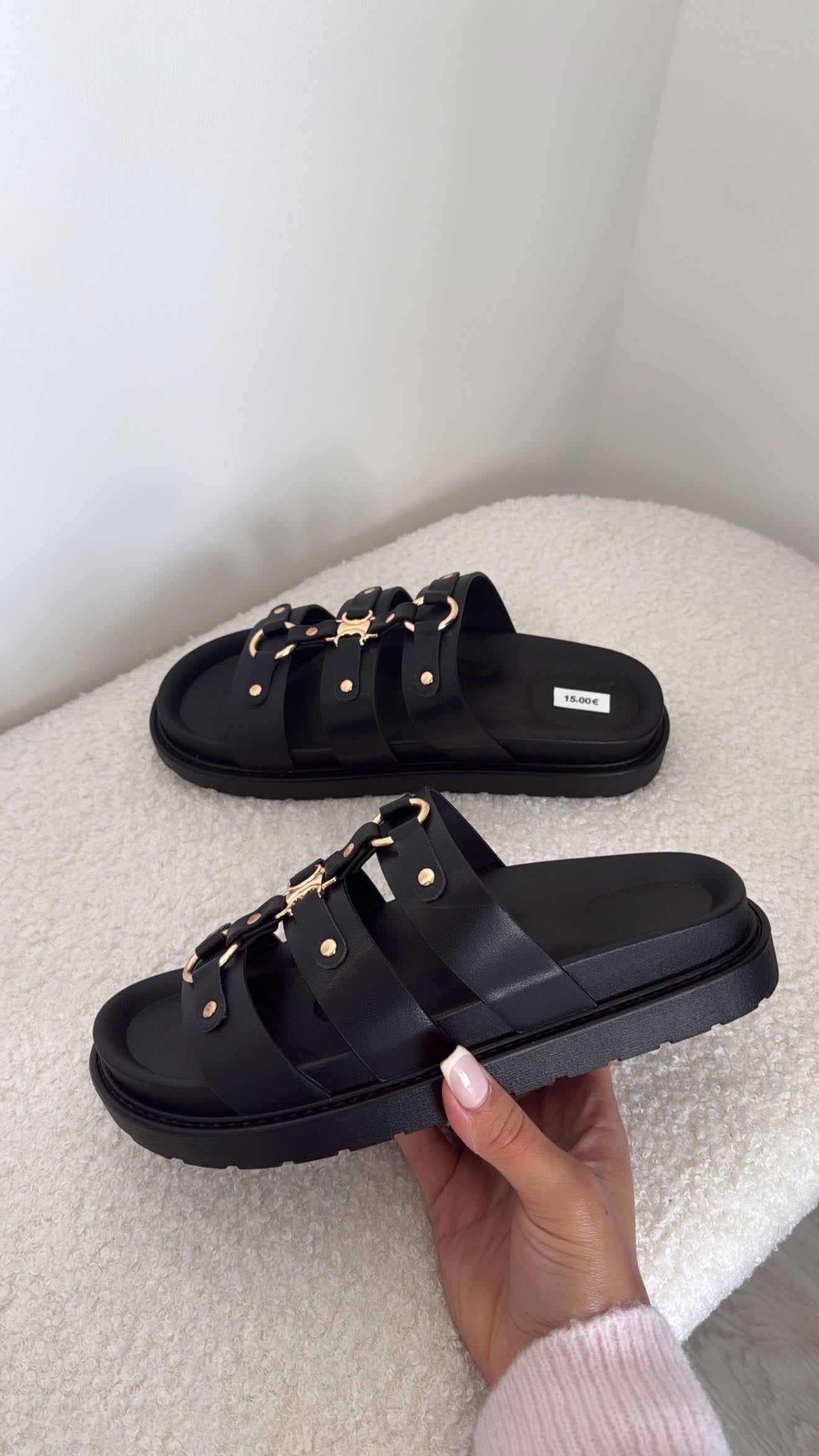 Sandálias com detalhe dourado - preto