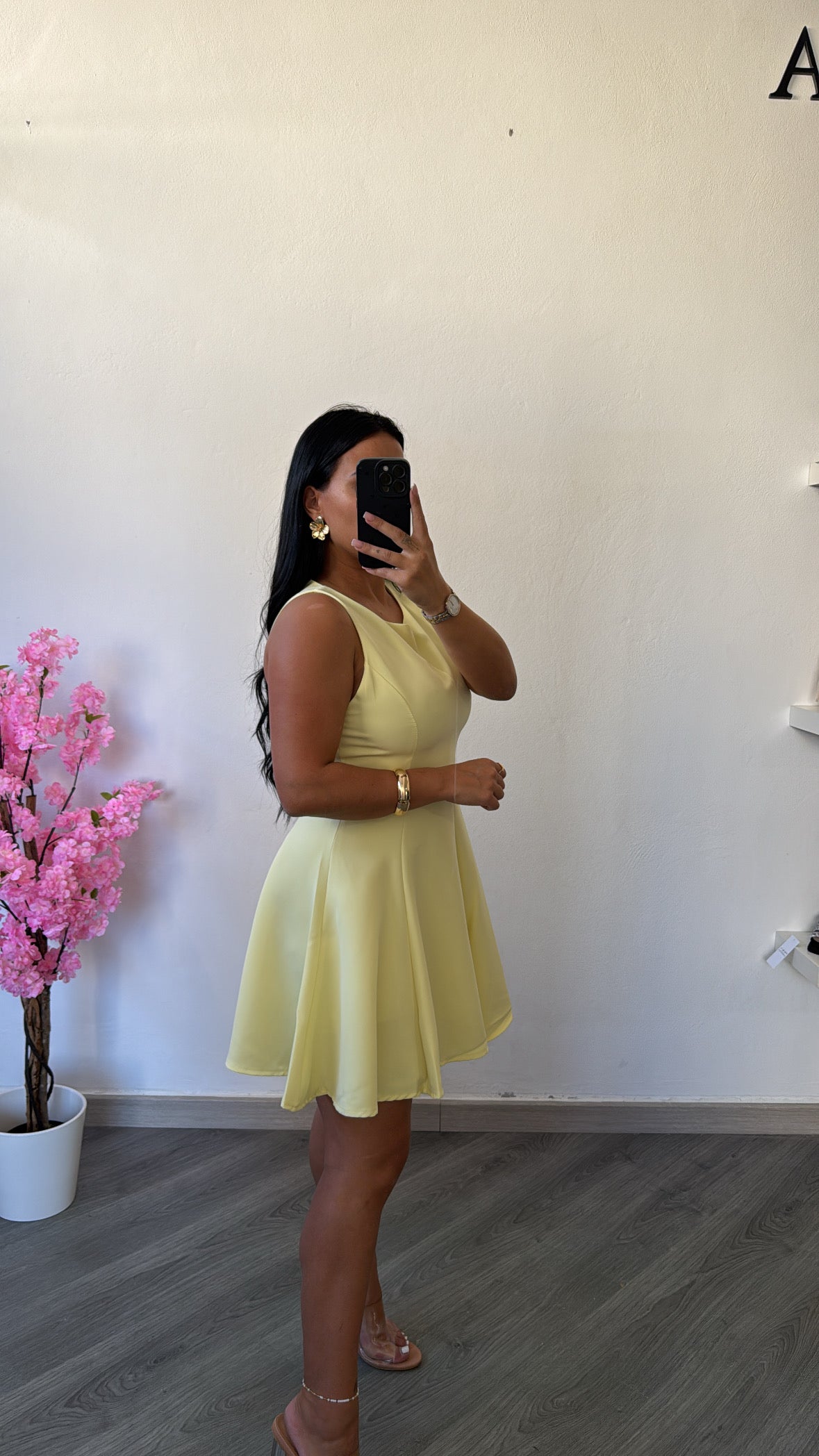 Vestido curto amarelo