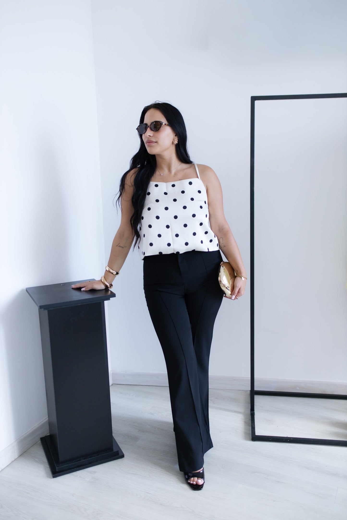 Top elegante as bolinhas