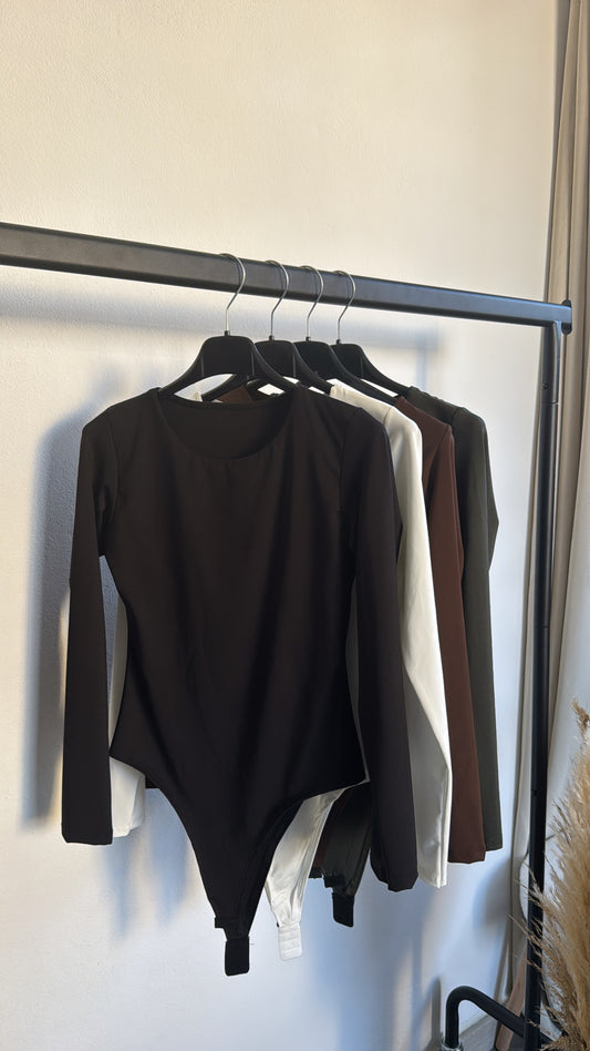 Body básico com decote redondo