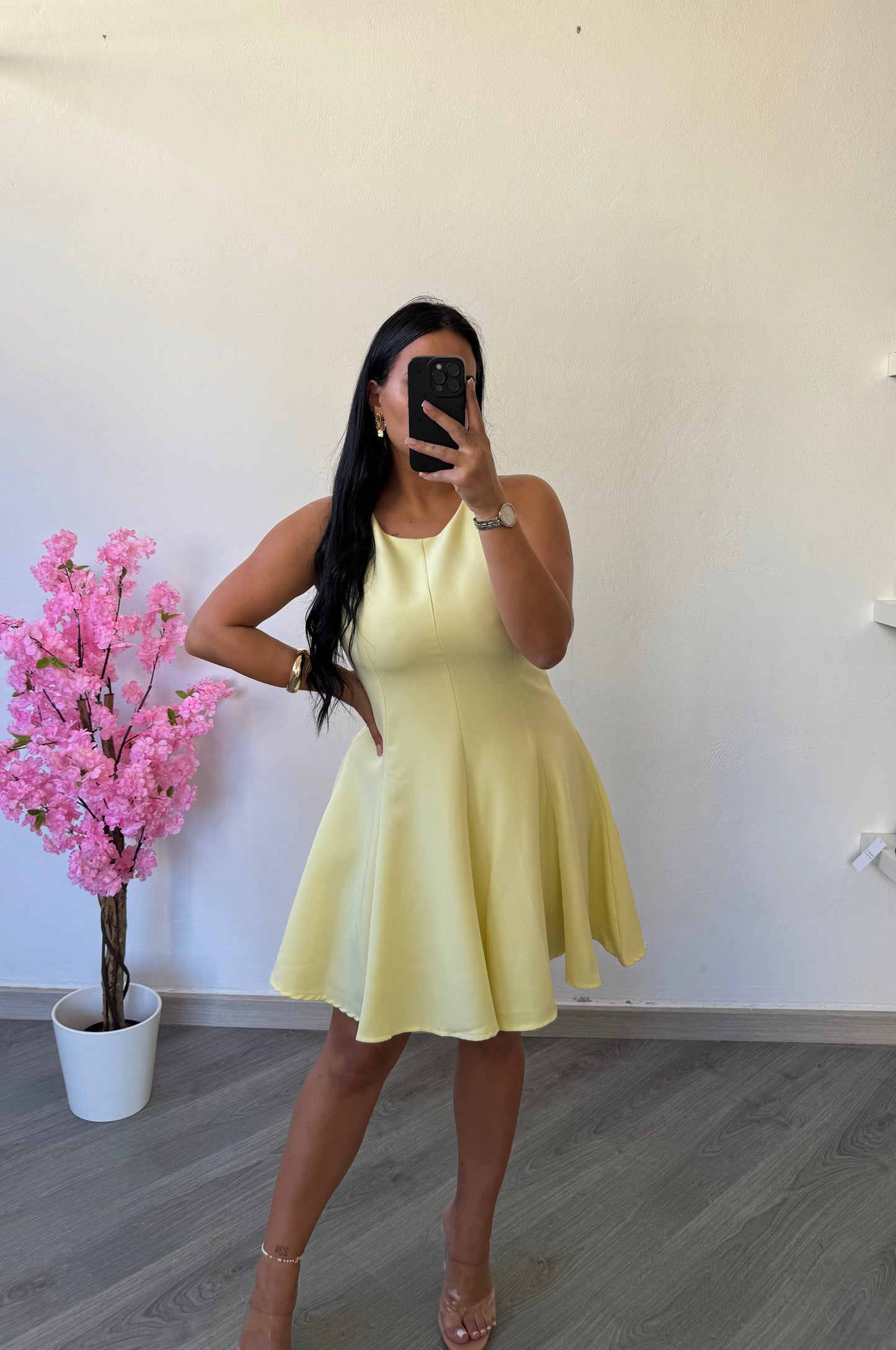 Vestido curto amarelo