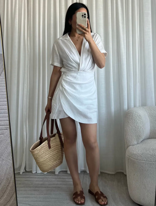 Vestido curto branco transpassado