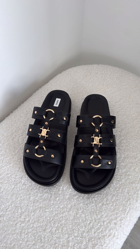 Sandálias com detalhe dourado - preto