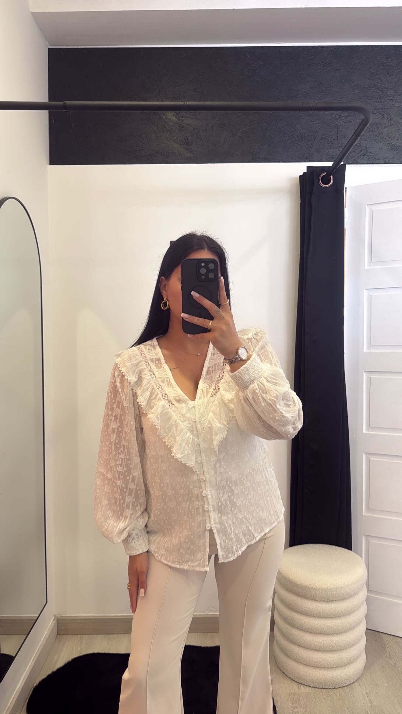 Blusa branca elegante
