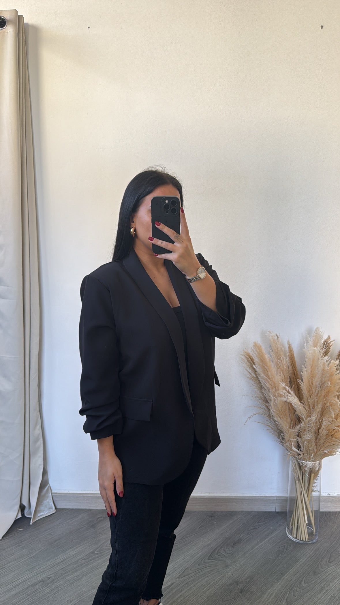 Blazer com mangas arregaçadas - preto