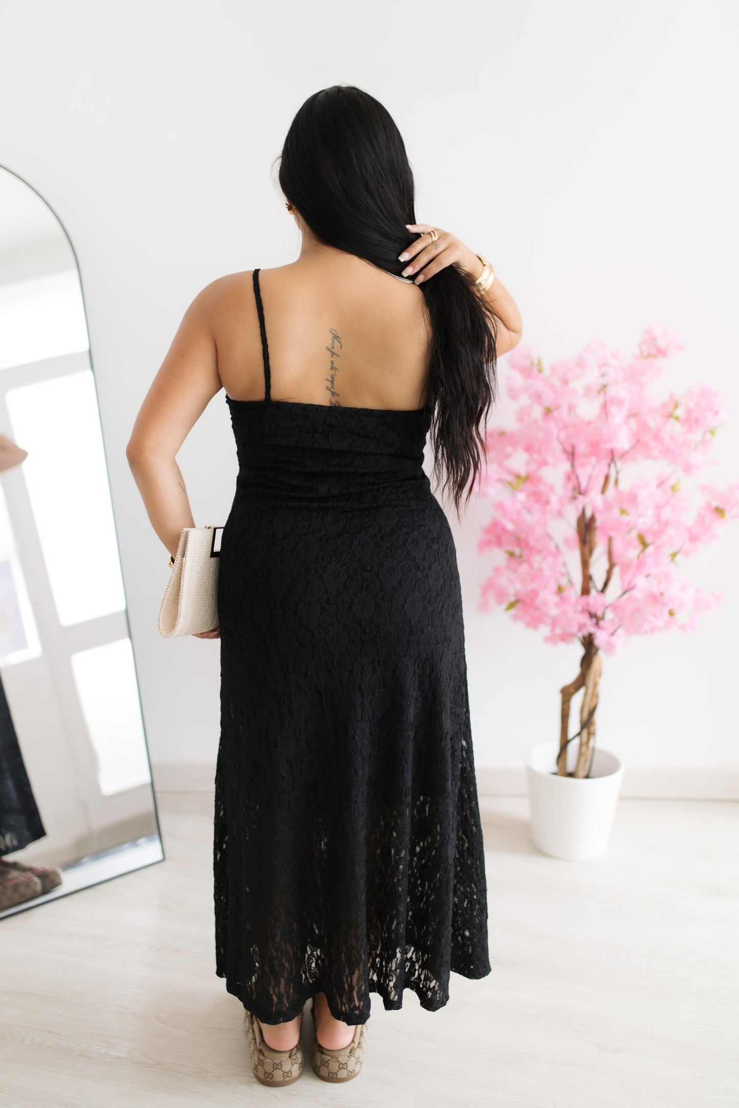 Vestido em malha rendada - preto
