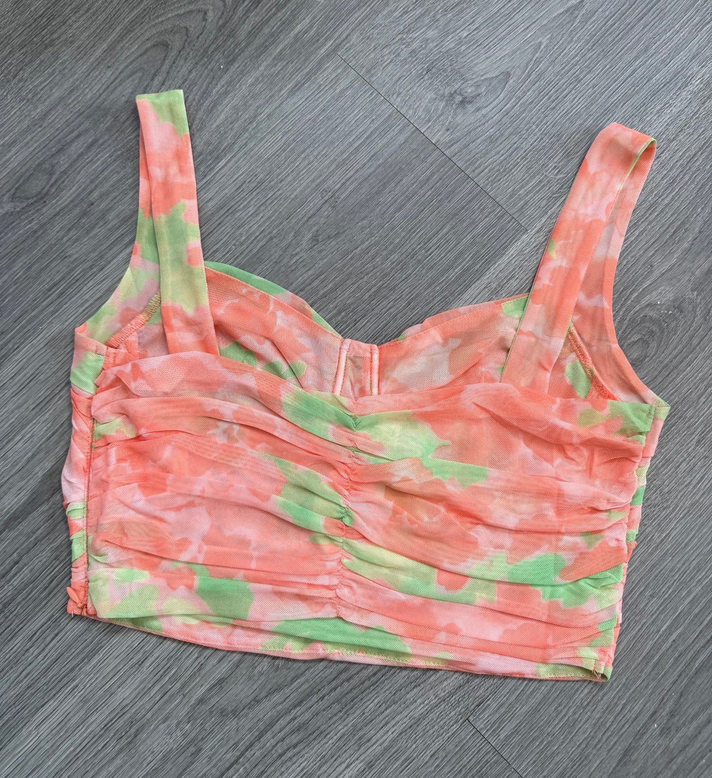 Top em tule colorido