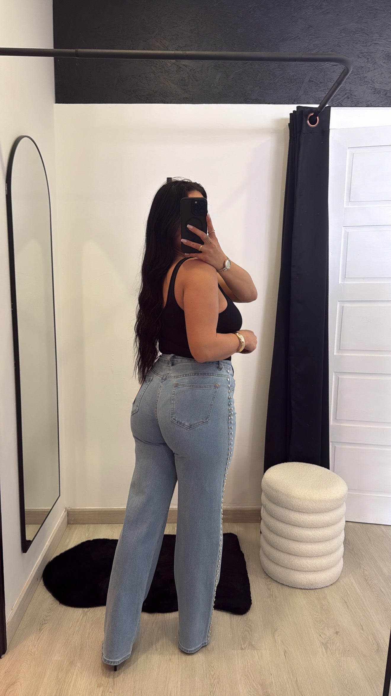 Calças de ganga wide leg com tachas