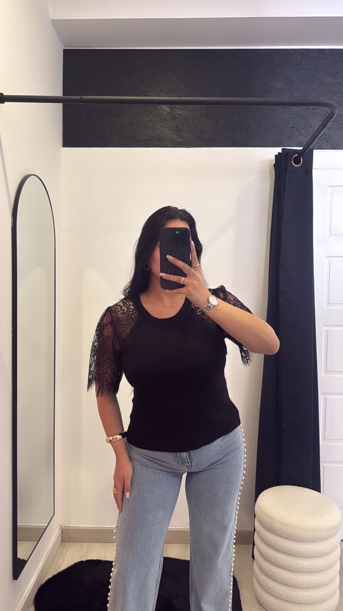 Camisola de malha com renda - preto