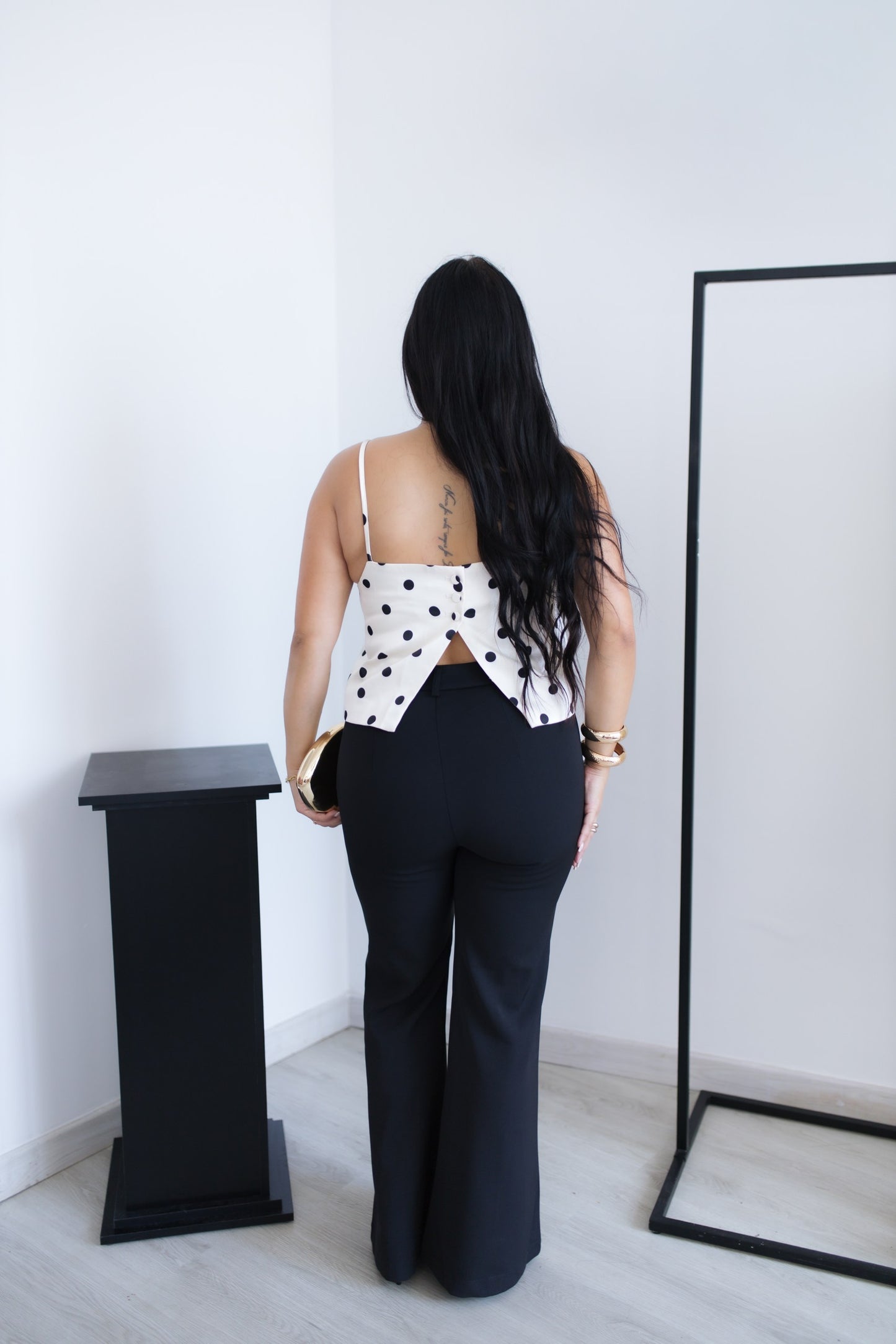 Top elegante as bolinhas