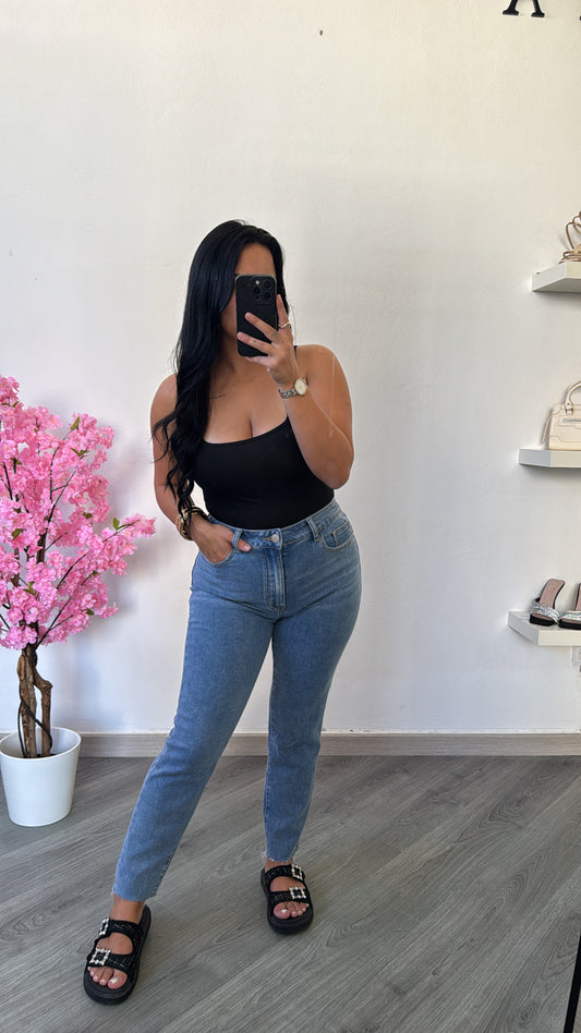 Jeans Mom slim fit - azul médio