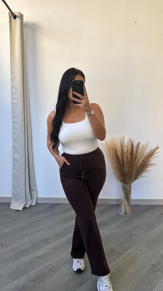 Calça marrom chocolate