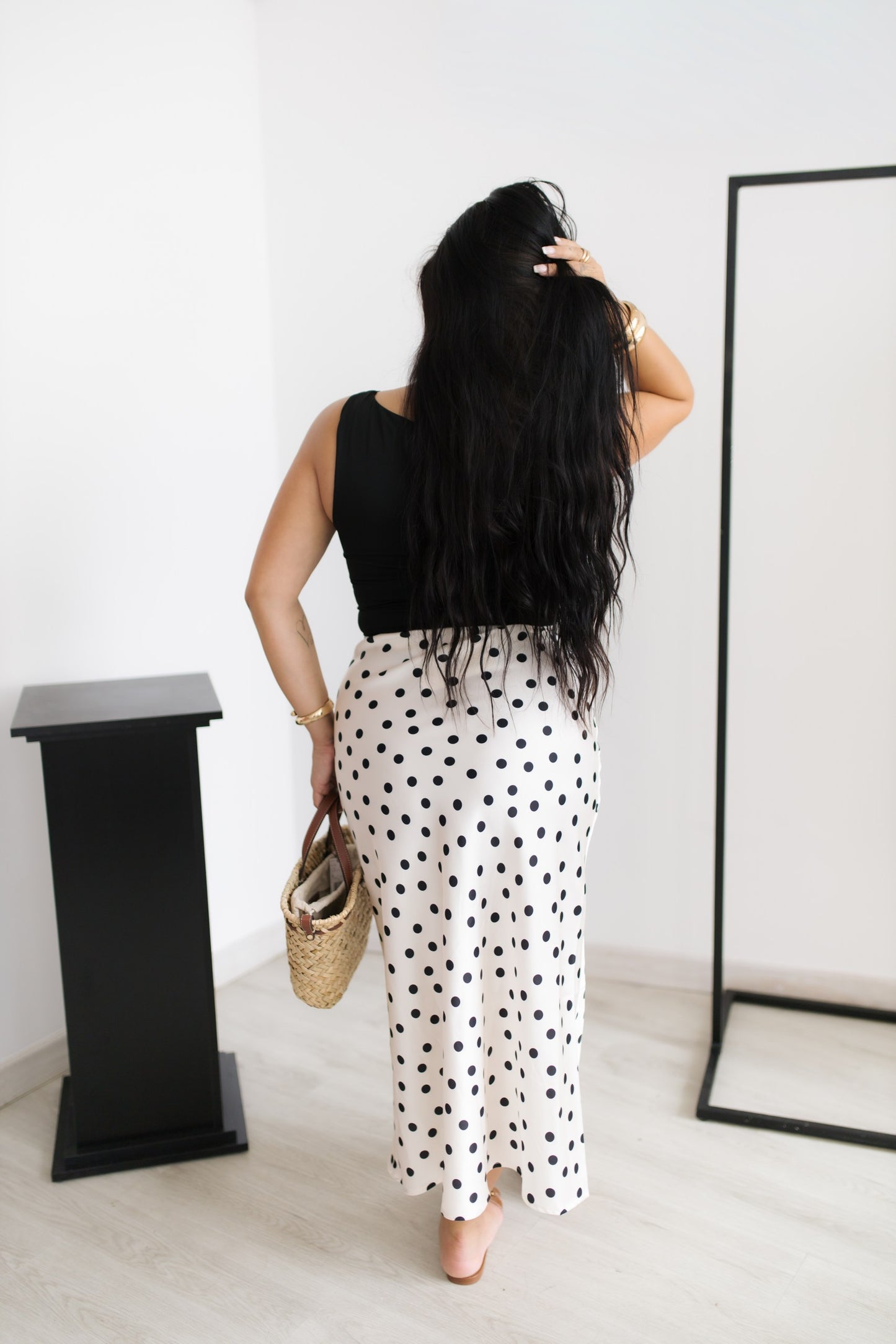Top Elegante com Detalhes Dourados - preto