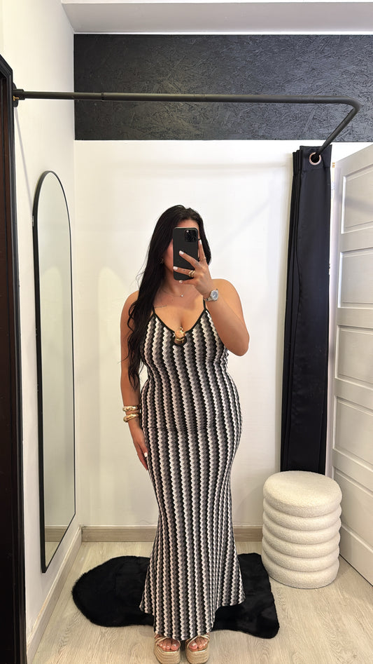 Vestido comprido ondulado - preto