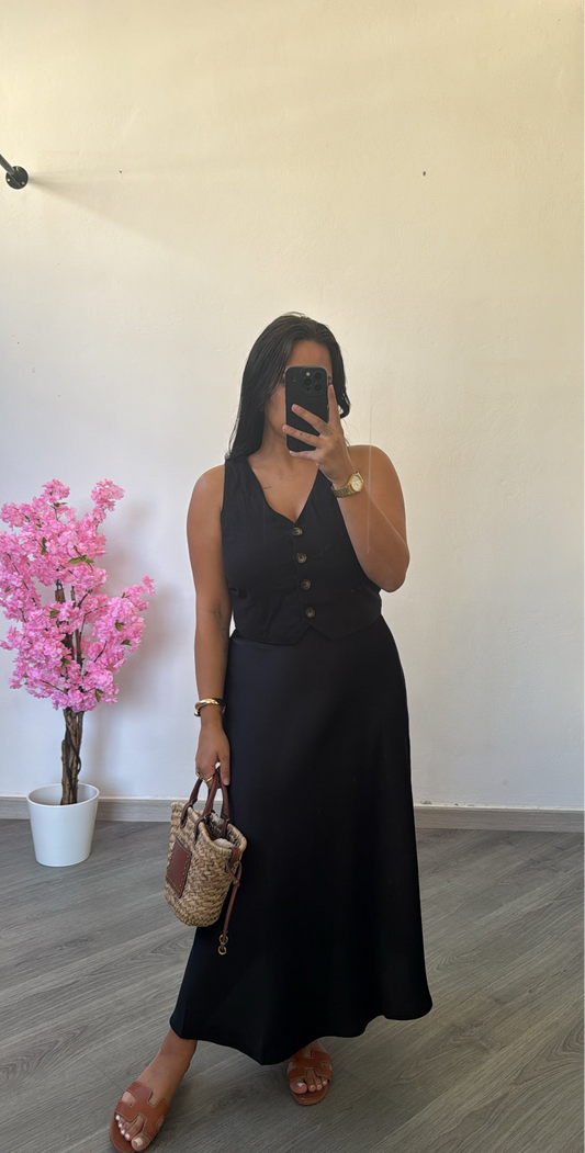 Saia midi em cetim preto