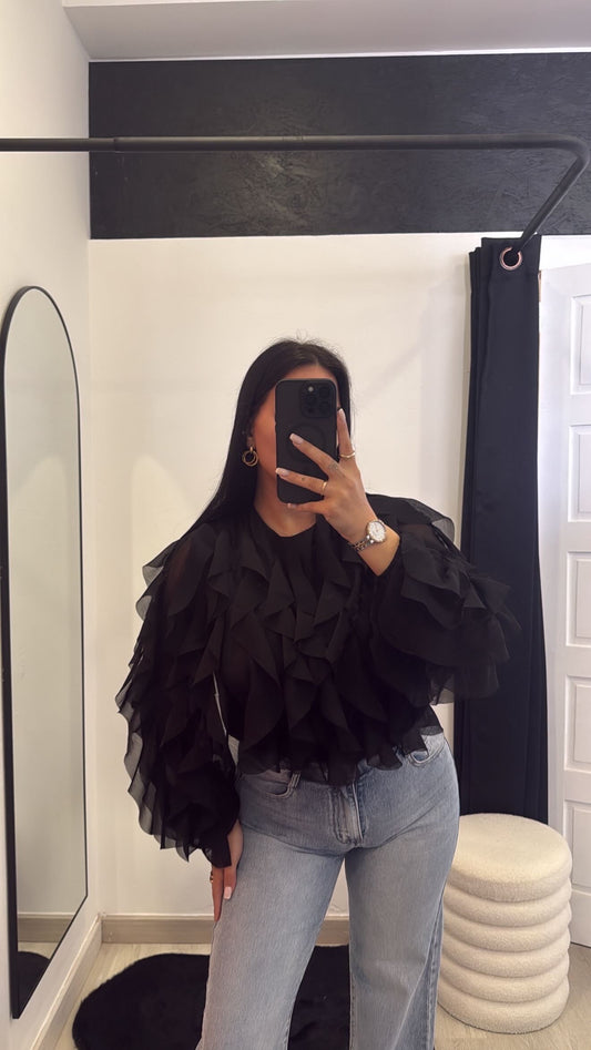 Blusa preta com babados